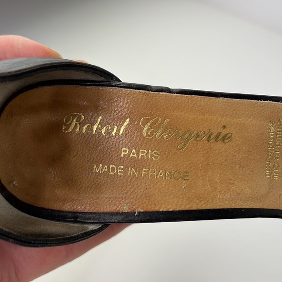 Vintage Robert Clergerie Paris leather two-tone pumps with chunky heel - Picture 8 of 10